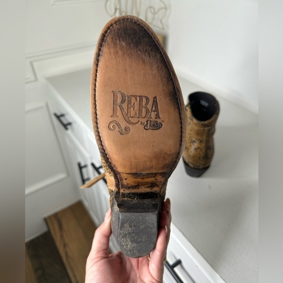 Reba by Justin Women’s 7.5 B Python Print Leather Western Ankle Boots Exotic - Picture 7 of 8